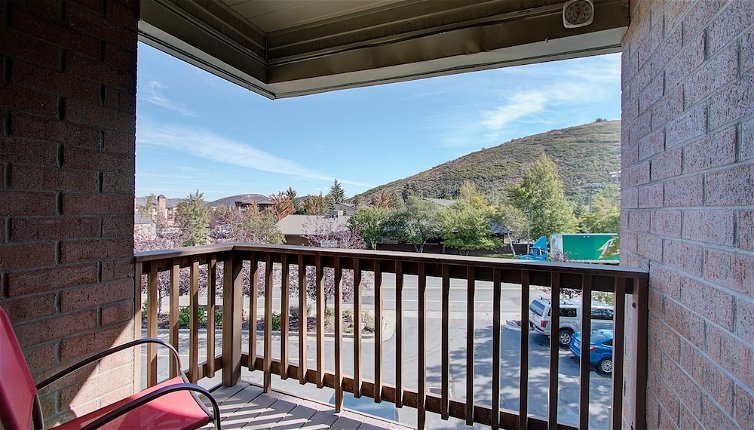 Photo 1 - Silvertown by Avantstay Gorgeous Home in Fantastic Location in Park City