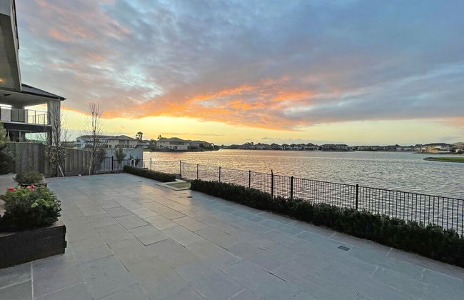 Luxury Waterfront SpaciousHouse Lakeview - Photo 56