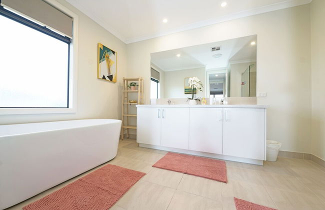 Luxury Waterfront SpaciousHouse Lakeview - Photo 47