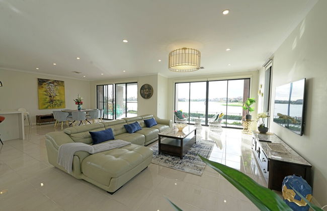 Luxury Waterfront SpaciousHouse Lakeview - Photo 27
