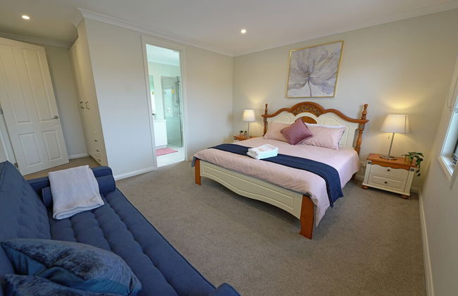 Luxury Waterfront SpaciousHouse Lakeview - Photo 8