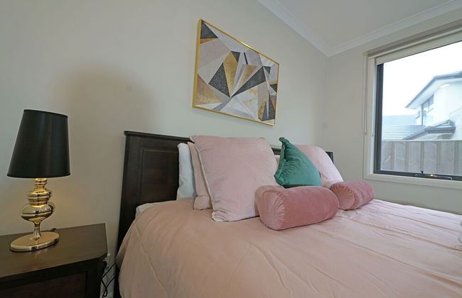 Luxury Waterfront SpaciousHouse Lakeview - Photo 5