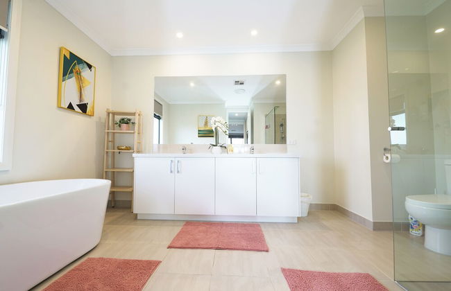 Luxury Waterfront SpaciousHouse Lakeview - Photo 46
