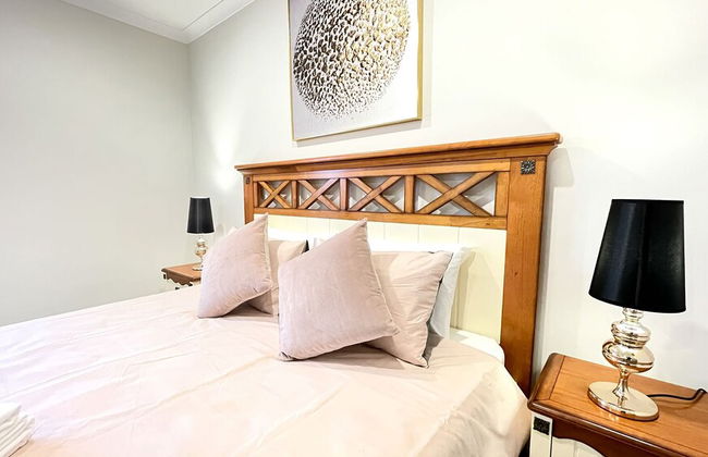 Luxury Waterfront SpaciousHouse Lakeview - Photo 12