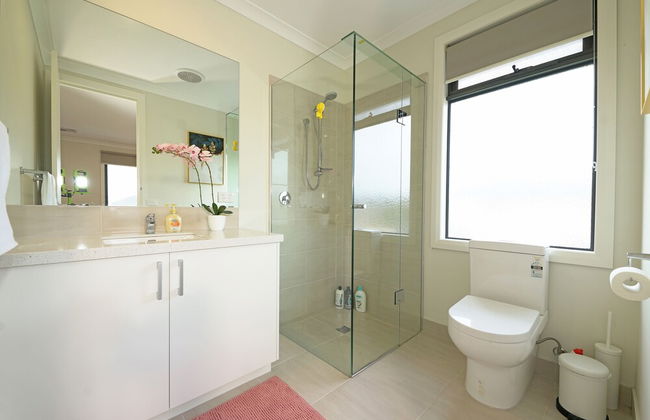 Luxury Waterfront SpaciousHouse Lakeview - Photo 48