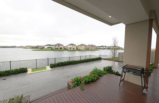 Luxury Waterfront SpaciousHouse Lakeview - Photo 59