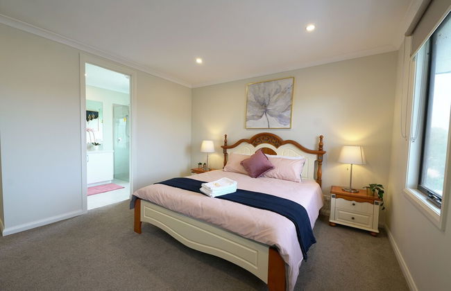 Luxury Waterfront SpaciousHouse Lakeview - Photo 7