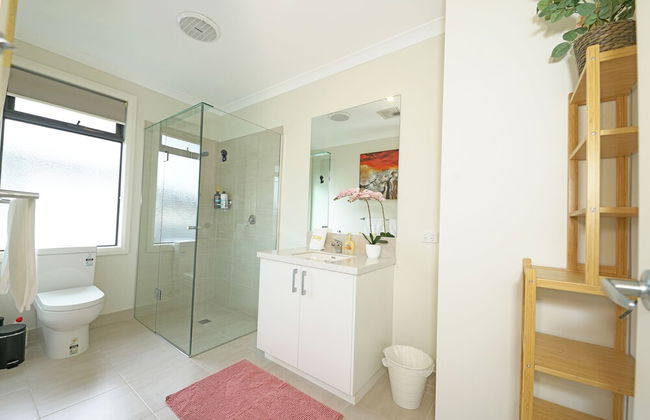 Luxury Waterfront SpaciousHouse Lakeview - Photo 43