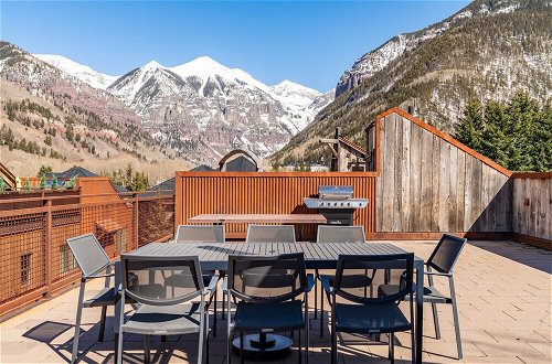 Photo 1 - Ghostriders 10 by Avantstay Penthouse Suite w/ Large Patio & Mountain Views