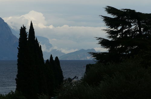 Photo 14 - Modern Apartment With Large Terrace Malcesine