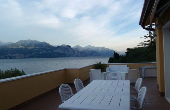 Modern Apartment With Large Terrace Malcesine - Foto 4