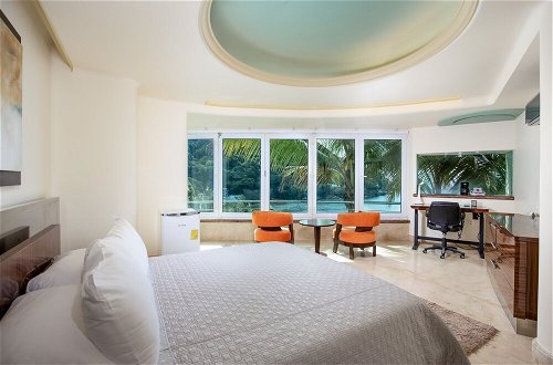 Foto 20 - Beach Frontage Armonia Villa With Stunning Views