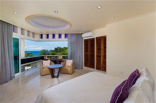 Foto 23 - Beach Frontage Armonia Villa With Stunning Views