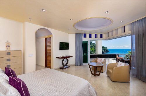 Foto 24 - Beach Frontage Armonia Villa With Stunning Views