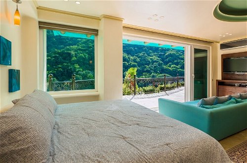 Foto 5 - Beach Frontage Armonia Villa With Stunning Views