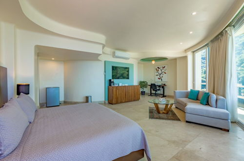 Photo 30 - Beach Frontage Armonia Villa With Stunning Views