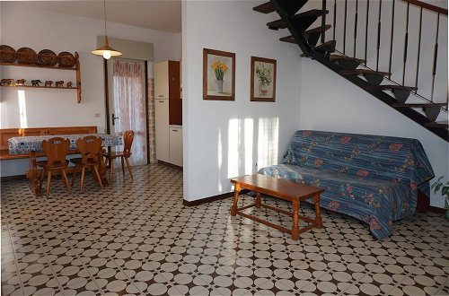 Foto 2 - Comfortable Villa for up to 6 Guests by Beahost Rentals