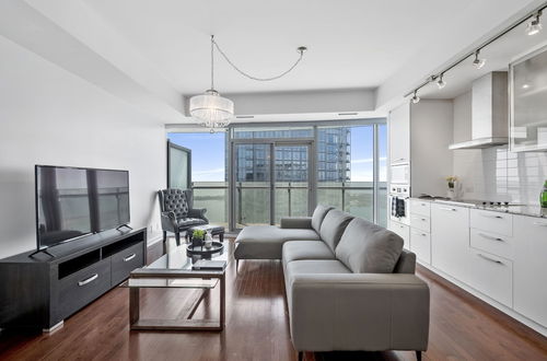 Photo 11 - Stallion Suites Opp CN Tower & Scotiabank Arena