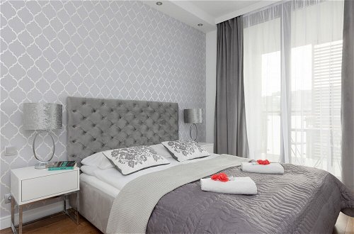 Photo 4 - Apartment Wilanów by Renters Prestige