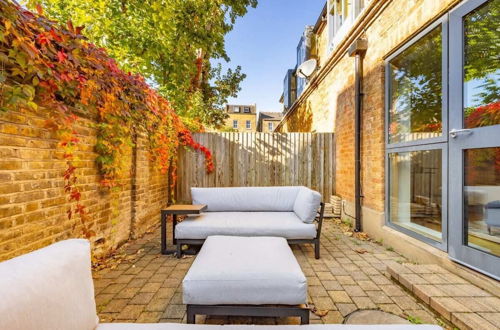 Photo 34 - The Clapham - Captivating 2bdr With Garden & Parking