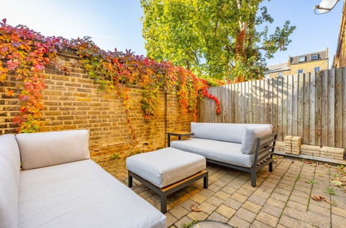 Photo 32 - The Clapham - Captivating 2bdr With Garden & Parking