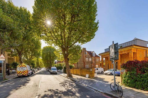 Photo 37 - The Clapham - Captivating 2bdr With Garden & Parking