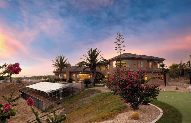 Sangiovese By Avantstay Spectacular Estate w/ Pool, Hot Tub & Putting Green - Photo 50