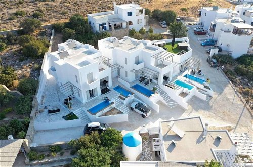Photo 24 - White Villas Paros With Private Pool