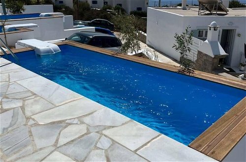 Foto 18 - White Villas Paros With Private Pool