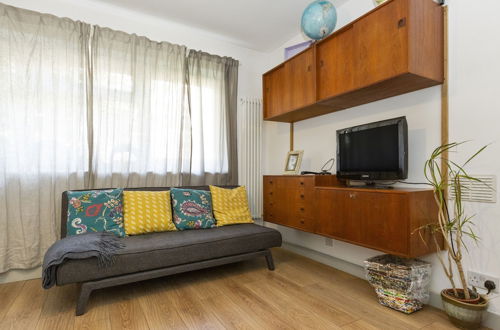 Photo 8 - Stylish 1BR Next to Tower Bridge