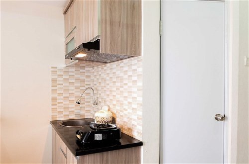 Photo 8 - Comfortable Fully Furnished Studio Green Pramuka City Apartment