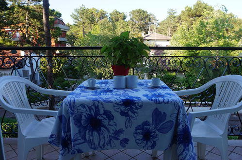 Foto 1 - Beautiful Apartment in Villa With Terrace - Great Location in Lignano Pineta