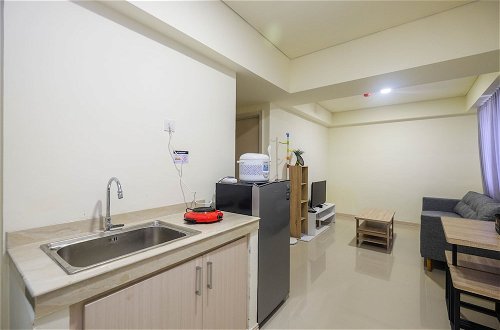Foto 5 - Modern 2BR Room at Meikarta Apartment By Travelio