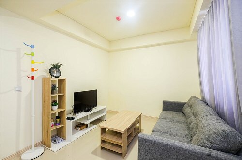 Photo 16 - Modern 2BR Room at Meikarta Apartment By Travelio