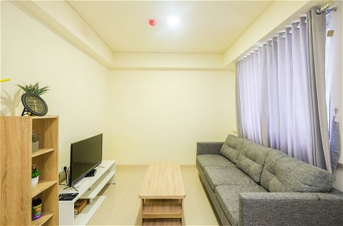 Photo 13 - Modern 2BR Room at Meikarta Apartment By Travelio