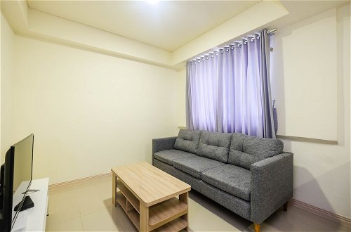 Photo 7 - Modern 2BR Room at Meikarta Apartment By Travelio
