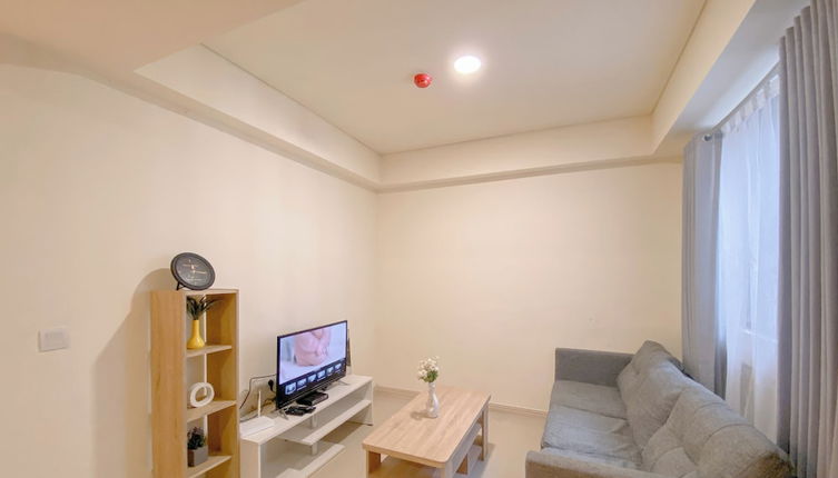 Photo 1 - Modern 2BR Room at Meikarta Apartment By Travelio