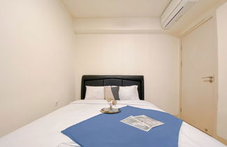 Photo 3 - Modern 2BR Room at Meikarta Apartment By Travelio