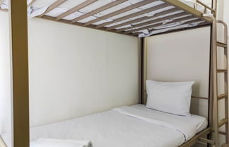 Foto 3 - Elegant 1BR Bunk Bed with Extra Queen Bed Vida View Apartment