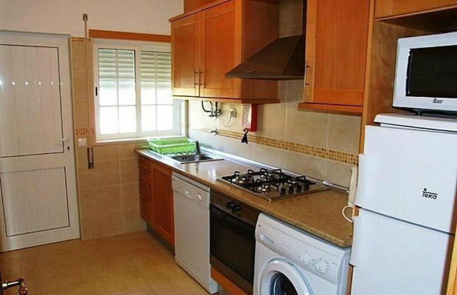 Stunning 1-bed Apartment in Olhos de Agua - Foto 6