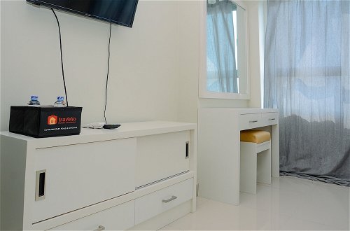 Photo 12 - Studio Apartment at The Springlake View Summarecon with Mall View