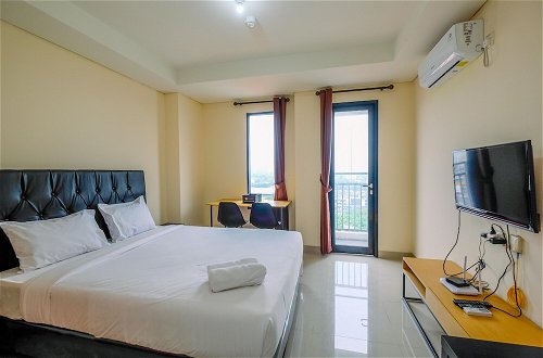 Photo 1 - Comfort Studio Room At Kebayoran Icon Apartment
