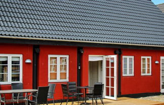 Photo 1 - 4 Person Holiday Home in Aakirkeby