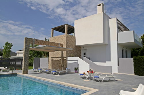 Foto 41 - Xenos Villa 1 With Private Swimming Pool, Near The Sea