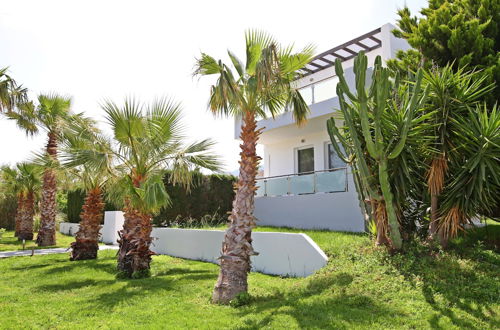 Photo 33 - Xenos Villa 1 With Private Swimming Pool, Near The Sea