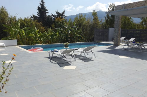 Foto 20 - Xenos Villa 1 With Private Swimming Pool, Near The Sea