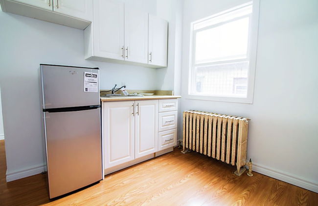 1 Bedroom Apartment near Kensington Market - Unit 4 - Photo 5