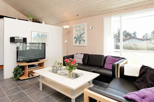 Photo 11 - 8 Person Holiday Home in Lokken