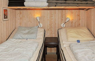 Photo 2 - 4 Person Holiday Home in Oksbol