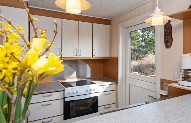 6 Person Holiday Home in Henne - Foto 9